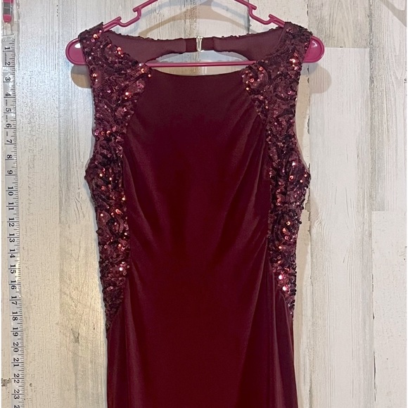B Darlin Burgundy Sequined Dress Size 13/14 - Picture 2 of 12